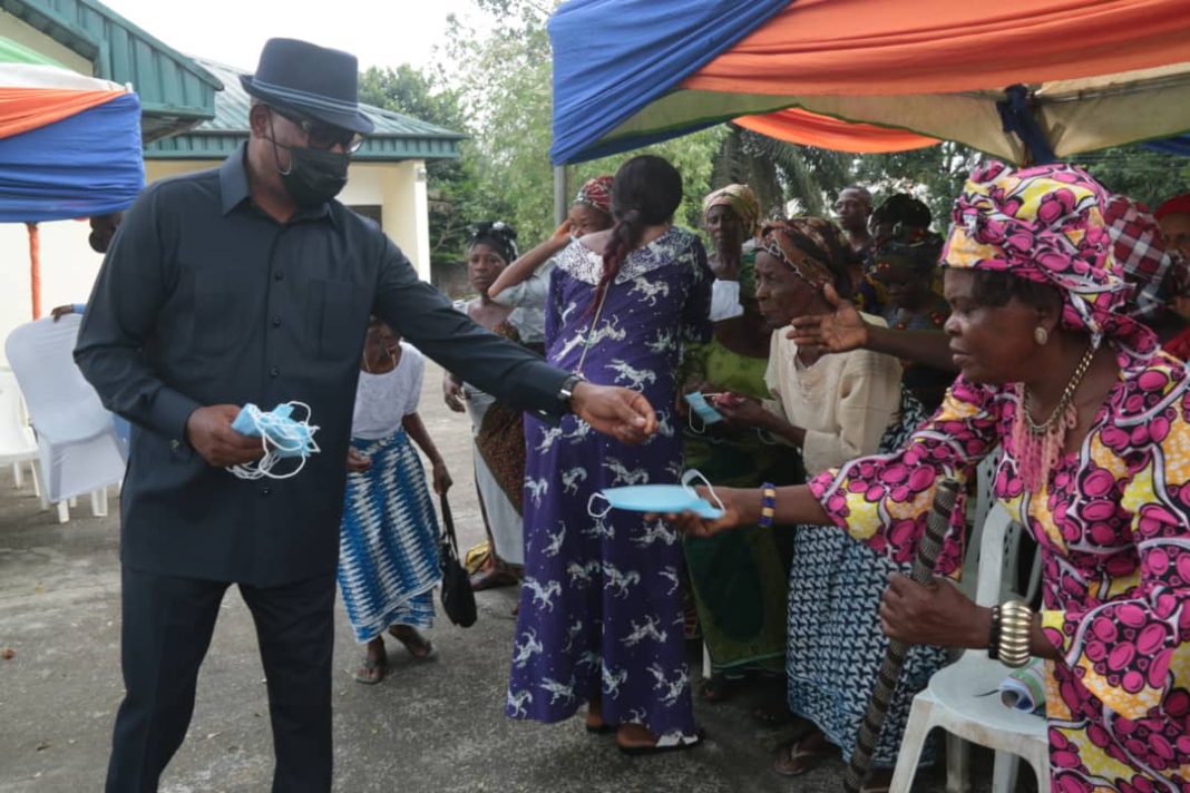 COMMISSIONER AKAN OKON’S WIFE TREATS ITU WOMEN TO END OF THE YEAR GET-TOGETHER