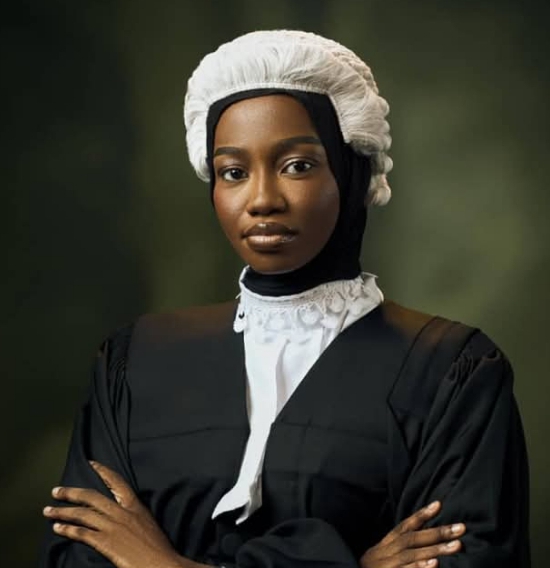 Gov Sanwo-Olu congratulates Best Graduating Female Student at Law School
