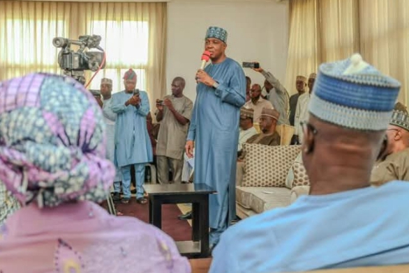 Saraki panics, as PDP crumbles over continuous massive defection