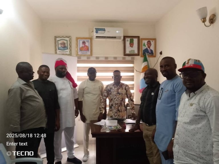 A’Ibom APC State Youth Leader, Awakessien meets Gov’s Aides, stresses synergy