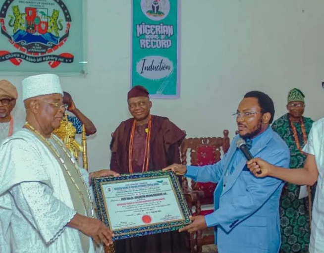 Nigerian Books of Records celebrates Alake of Egbaland, Oba Gbadebo at 82