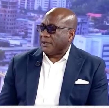 Nigerians slam AirPeace boss, Onyema for defending high airfaresÂ