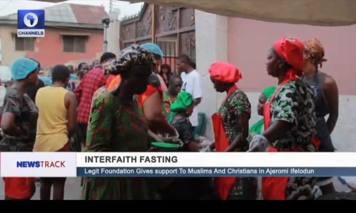 “God Will Bless Him”, Ajeromi Ifelodun residents commend OmoBarca as Muslims, Christians break fast together